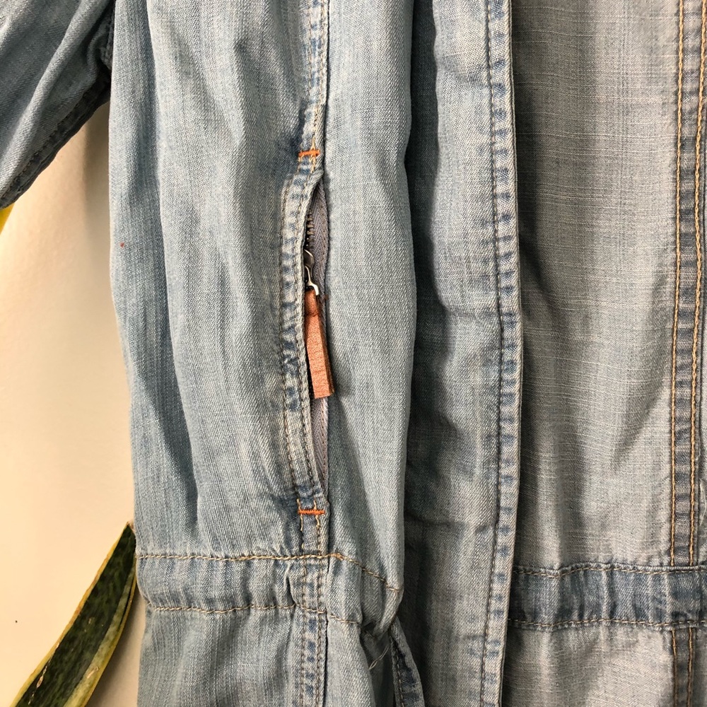 Lightweight chambray jacket - Picture 3 of 5